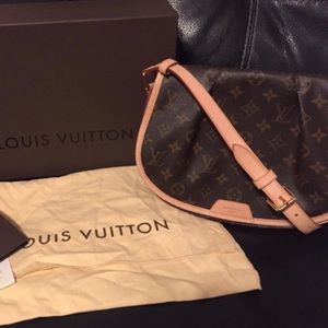 LOUIS VUITTON Menilmontant PM Crossbody bag